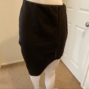 💖NWOT black asymmetrical skirt